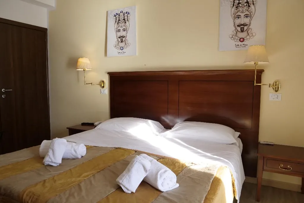 QUADRUPLE STANDARD Room, Hotel Elios, Taormina