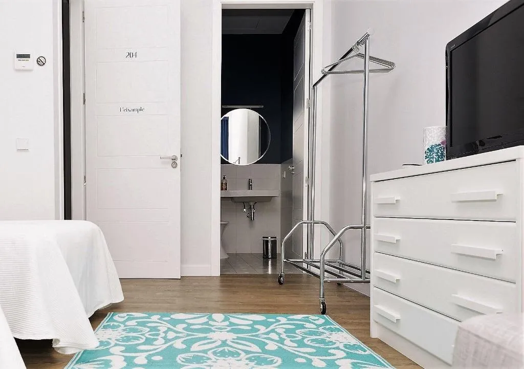 Room, L'Esplai Valencia, Valencia