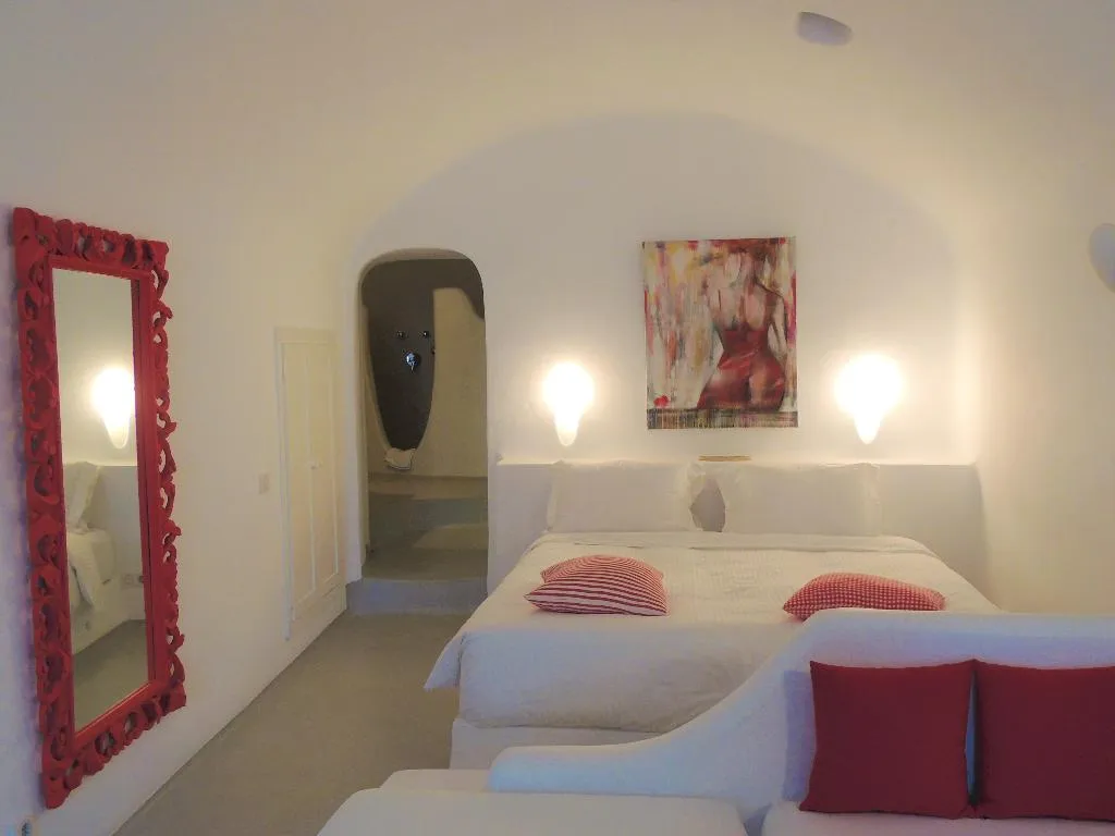 SUITE HONEYMOON Room, Trieris Villas & Suites, Santorini