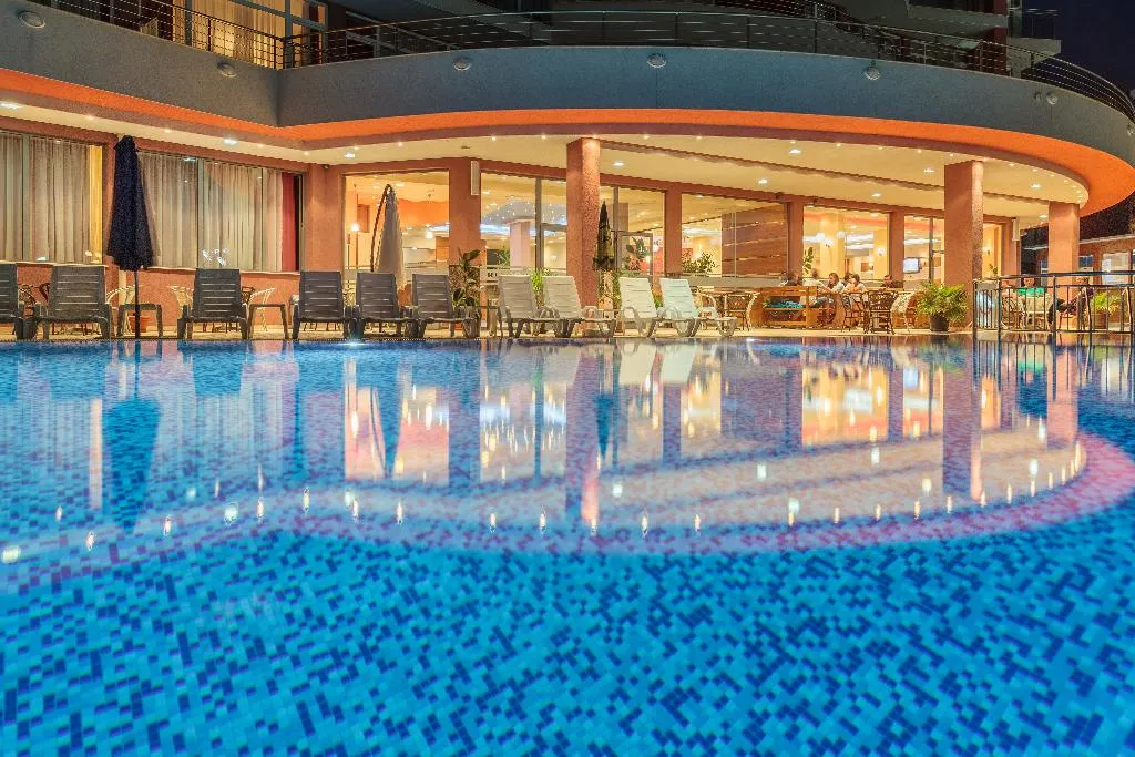 Pool, Riagor, Bourgas