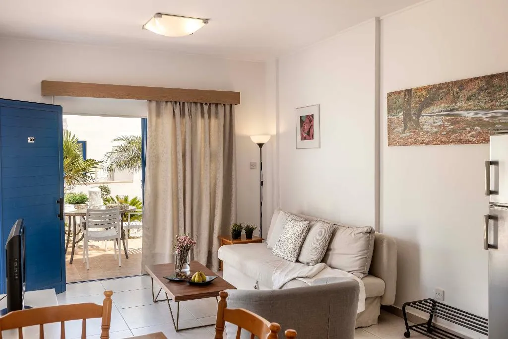 BUNGALOW ONE BEDROOM Room, Flouressia Gardens, Cyprus