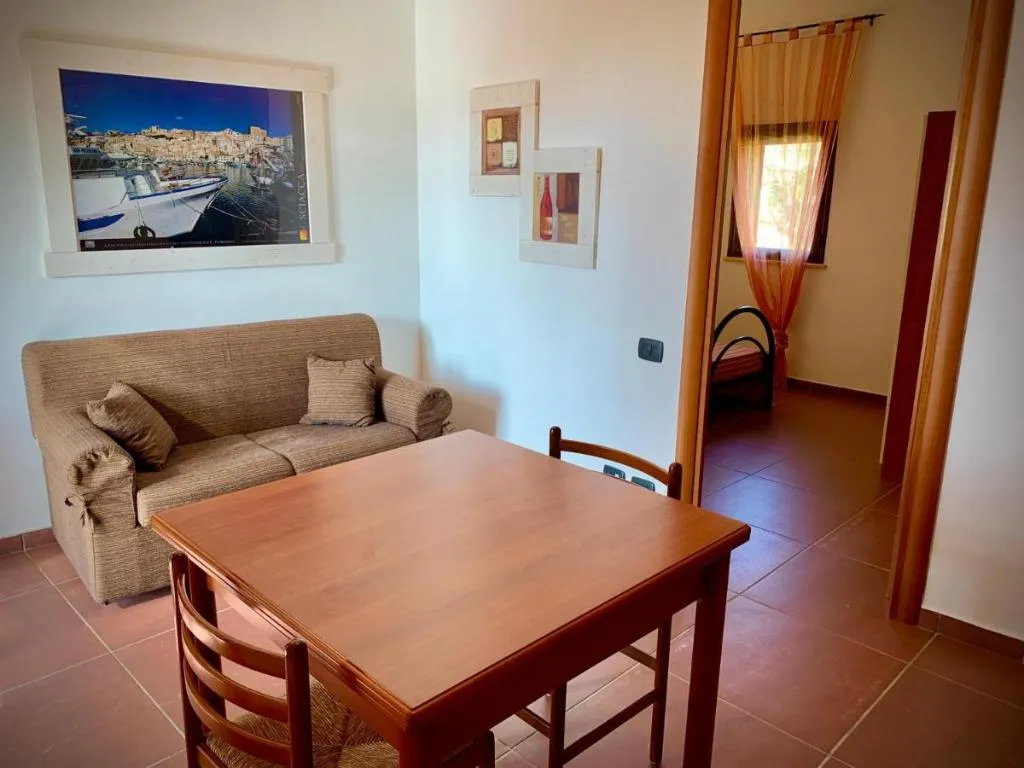 Lobby, La Luna Nel Pozzo, Catania