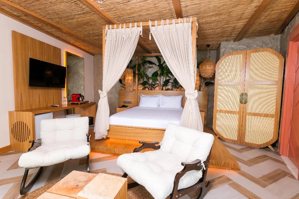 SUITE WITH JACUZZI WITH VIEWS Room, Bilem Hotel Beach & Spa, Antalya