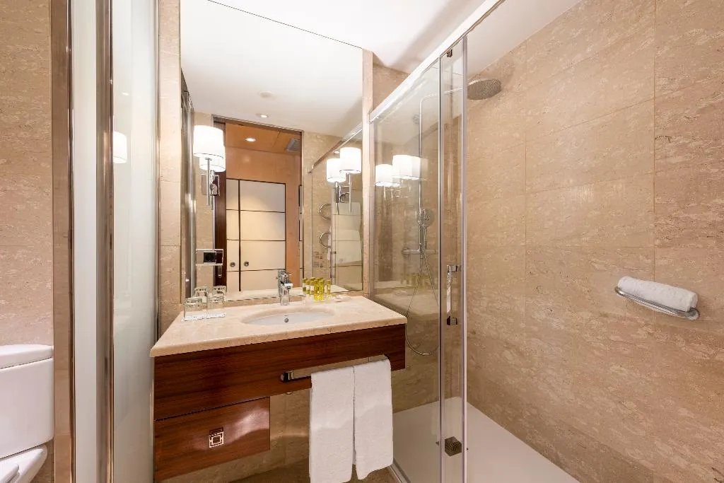 JUNIOR SUITE CAPACITY 1 Room, Eurostars Gran Valencia, Valencia
