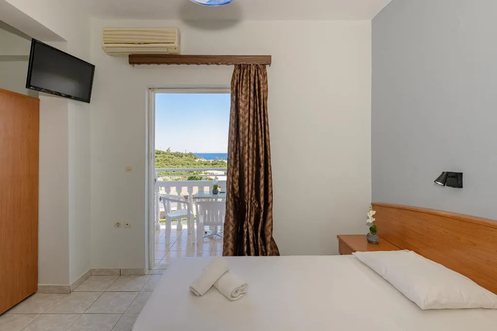 TRIPLE STANDARD Room, Christina Apartments, Zante