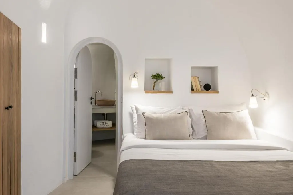 APARTMENT CAPACITY 2 Room, Honeymoon Petra Villas, Santorini