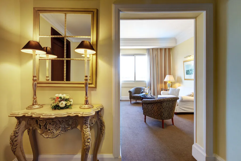 SUITE CAPACITY 3 Room, Mercure Catania Excelsior, Catania