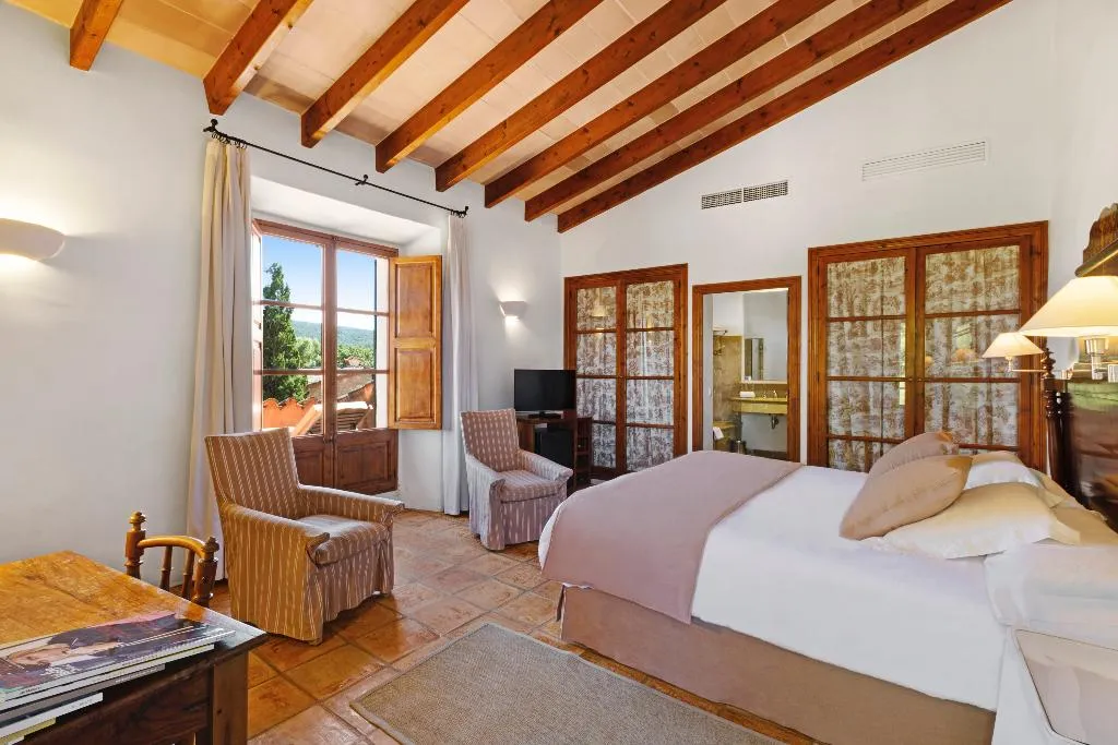 JUNIOR SUITE STANDARD Room, Torrent Fals, Majorca