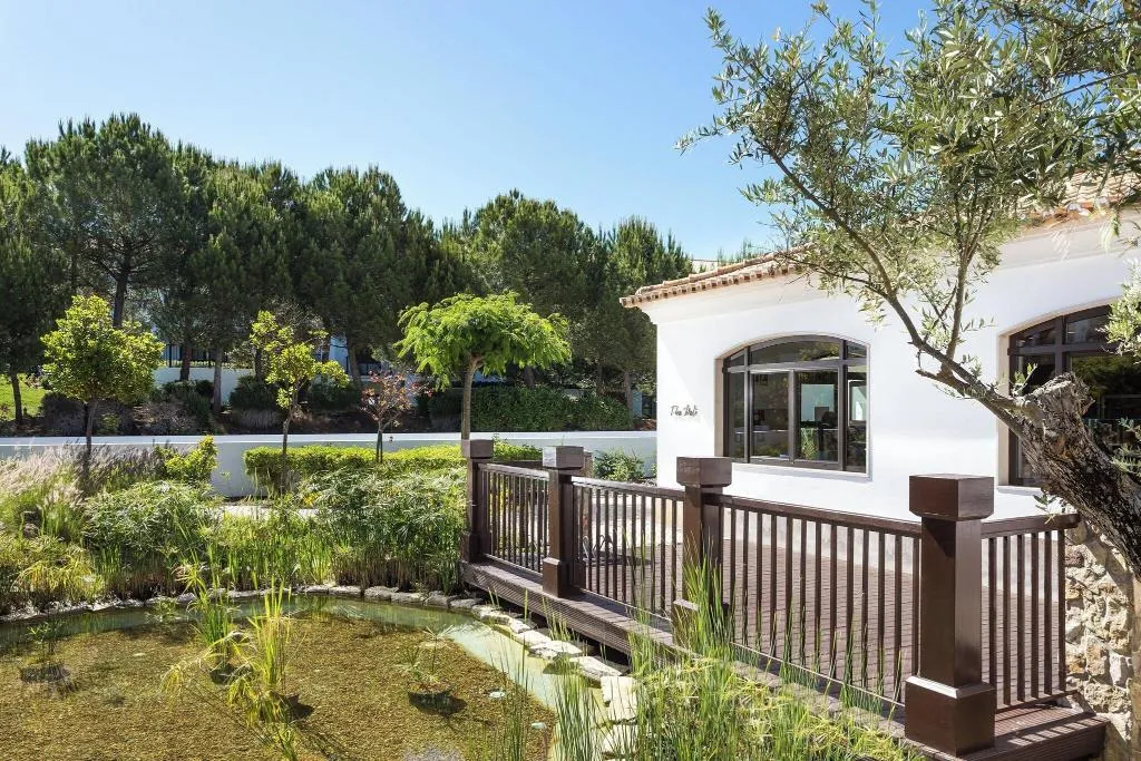Terrace, Pine Cliffs Residence, Algarve