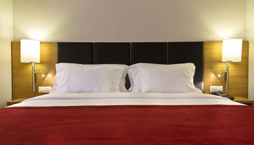 Double or Twin CAPACITY 1 Room, SANA Reno, Lisbon