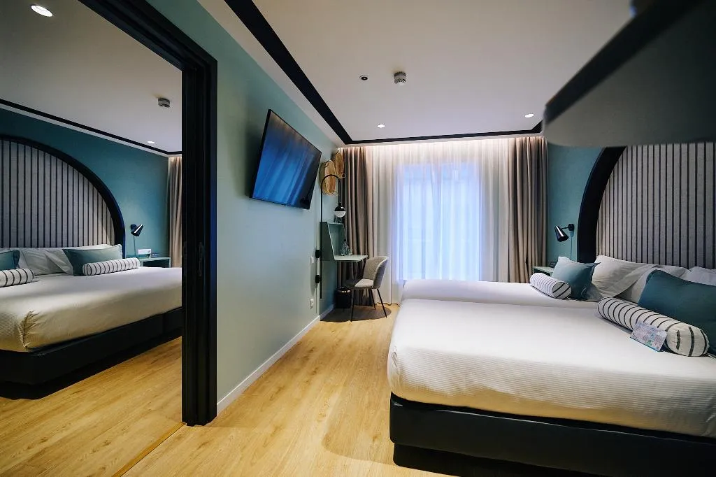 FAMILY ROOM STANDARD Room, Vincci Bonjardim, Porto