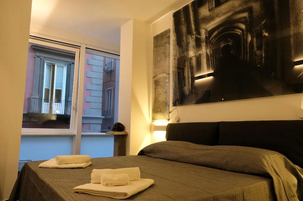 Room, The Boutique Napoli Suite, Naples