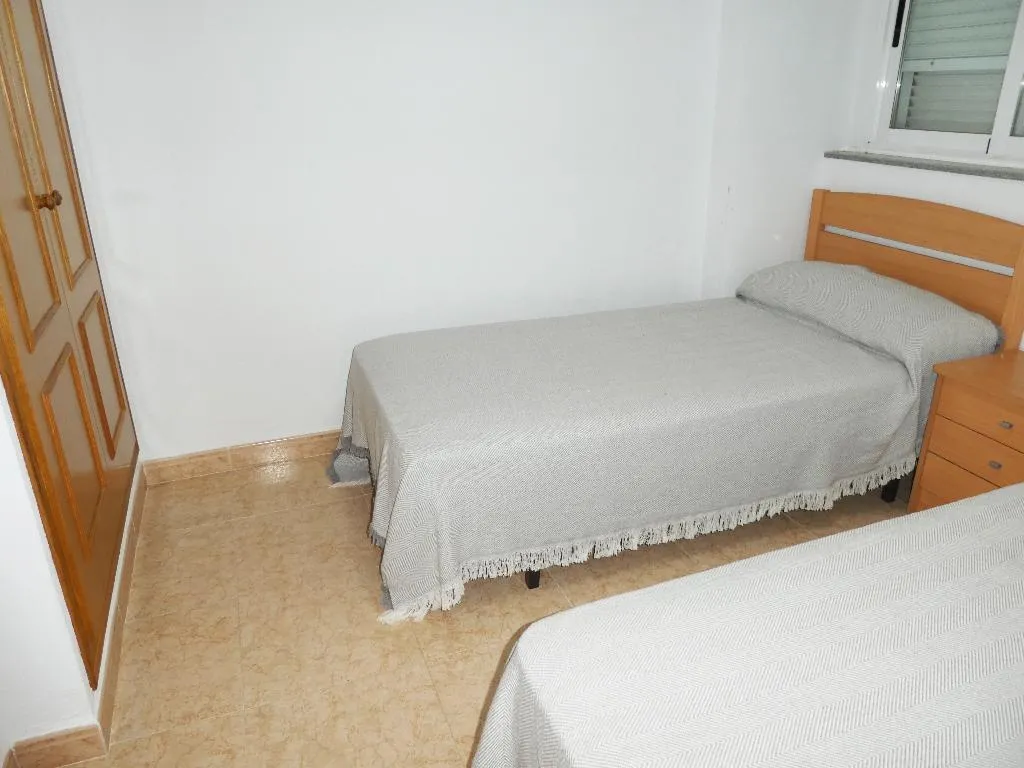 APARTMENT CAPACITY 8 THREE BEDROOMS Room, Apartamentos Tavernes Gandia 3000, Valencia