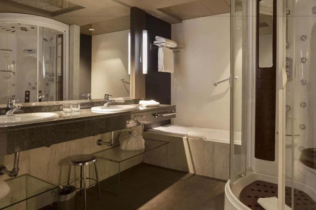 Room, Marriott Hotel Madrid Auditorium, Madrid