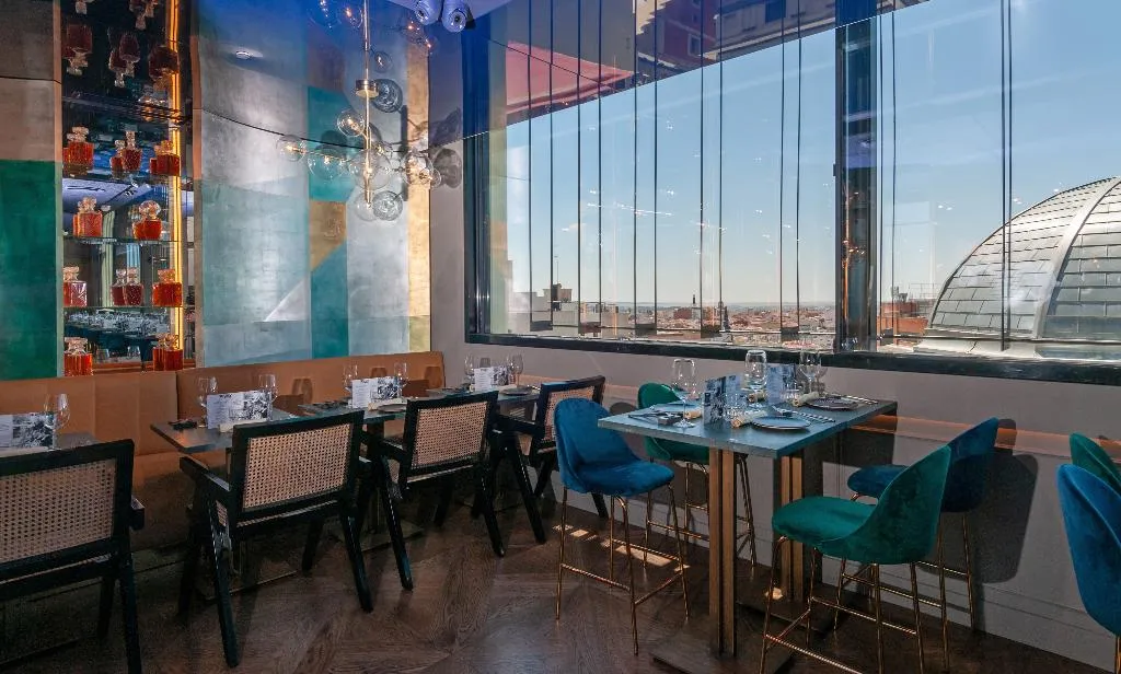 Restaurant, Smartrental Collection Gran Vía Centric, Madrid