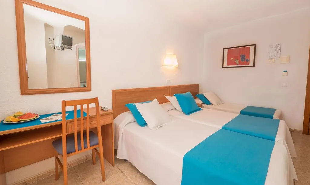 TRIPLE STANDARD Room, Checkin Pineda, Costa Brava