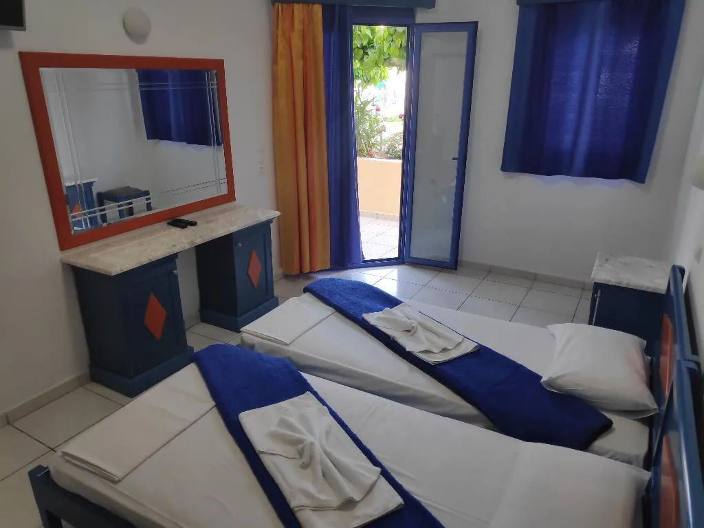 APARTMENT STANDARD Room, Leonidas Studios & Apartments, Crete