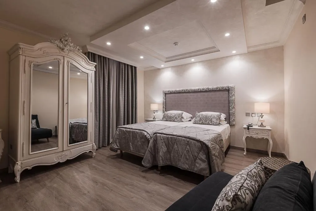 Room, Osborne Hotel, Malta