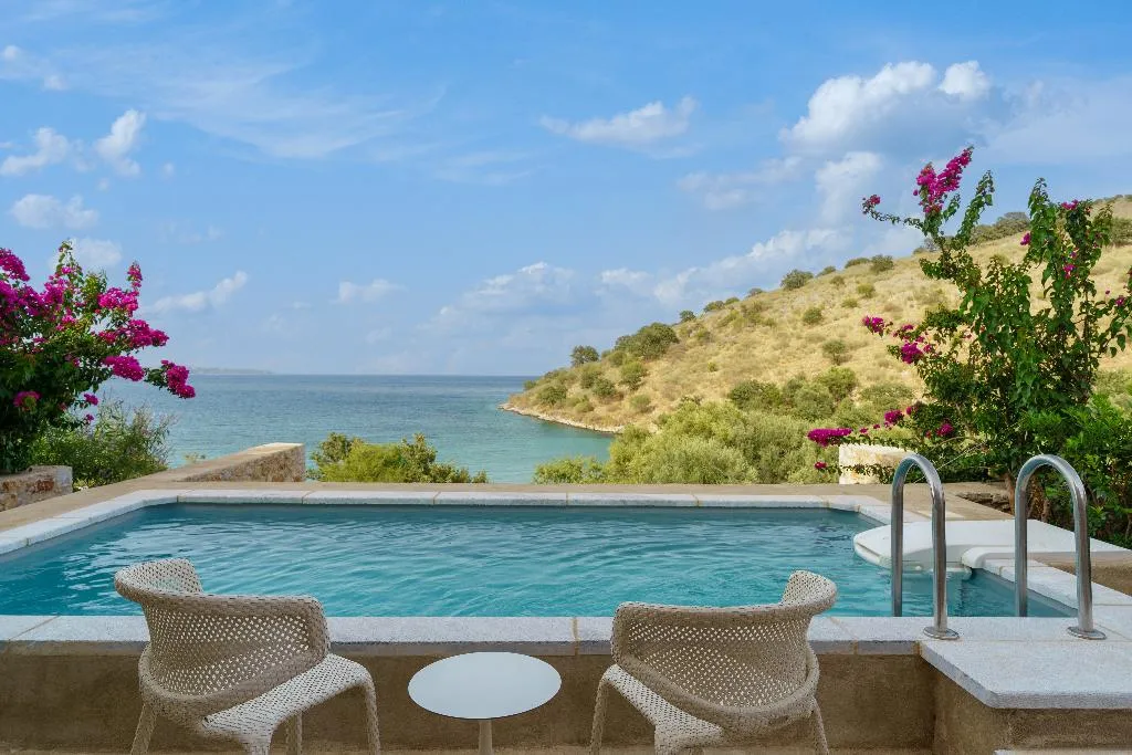 JUNIOR SUITE GARDEN VIEW Room, 100 Rizes Seaside Resort, Athens
