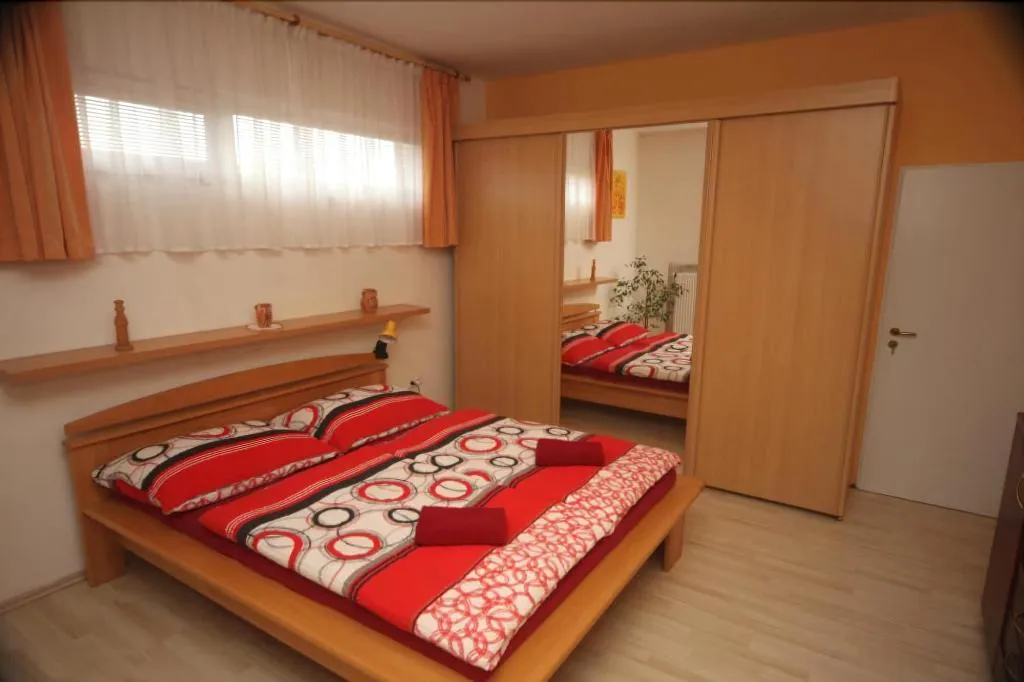 Room, Penzion V Roklích, Prague