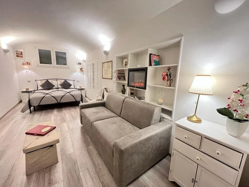 Room, Il Tempio Di Morfeo, Rome