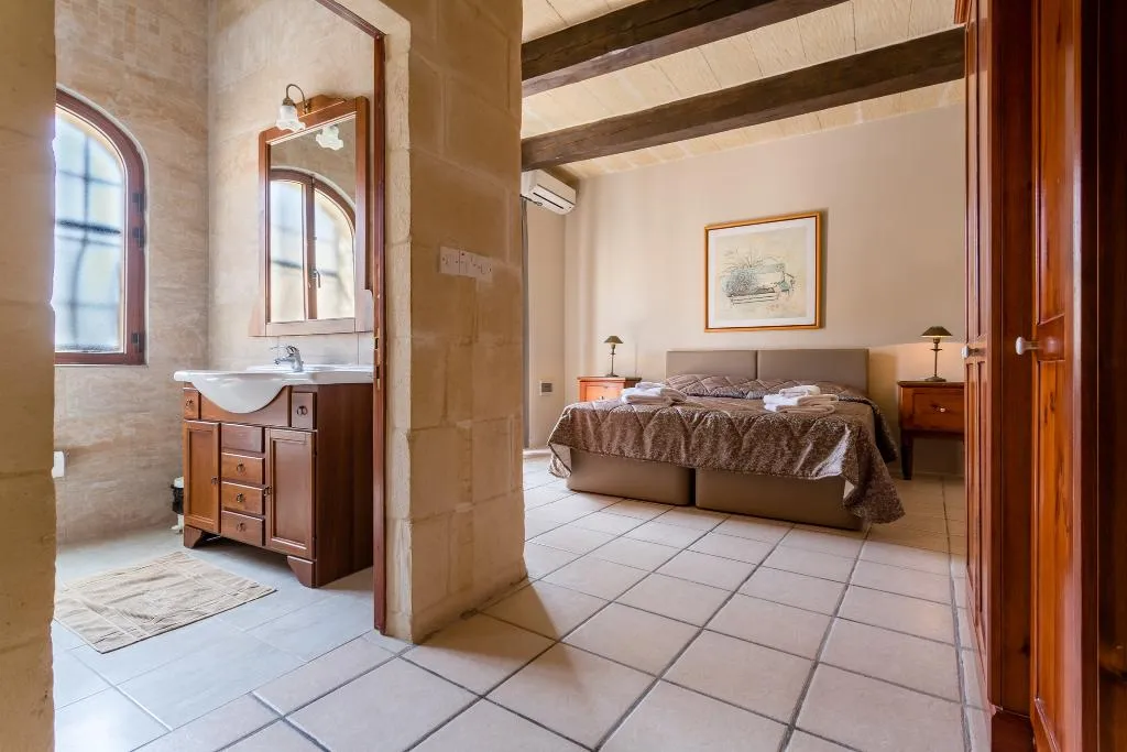 VILLA WITH PRIVATE POOL Room, Abraham's Gozo Farmhouses, Gozo
