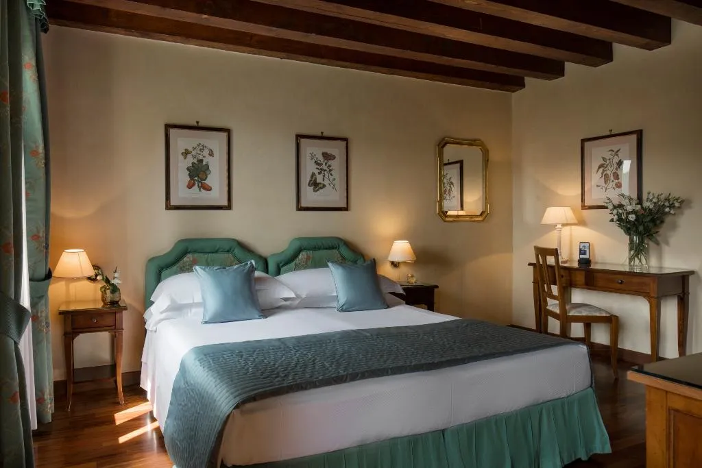 Double or Twin SUPERIOR Room, Villa Michelangelo Vicenza - Starhotels Collezione, Venice