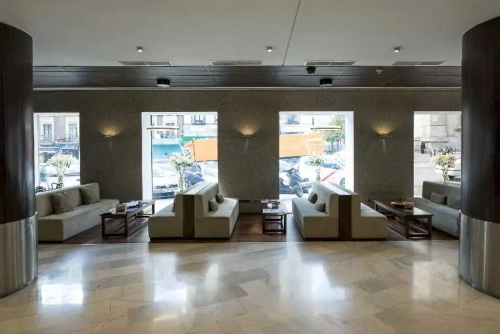 Lobby, Radisson RED Madrid, Madrid