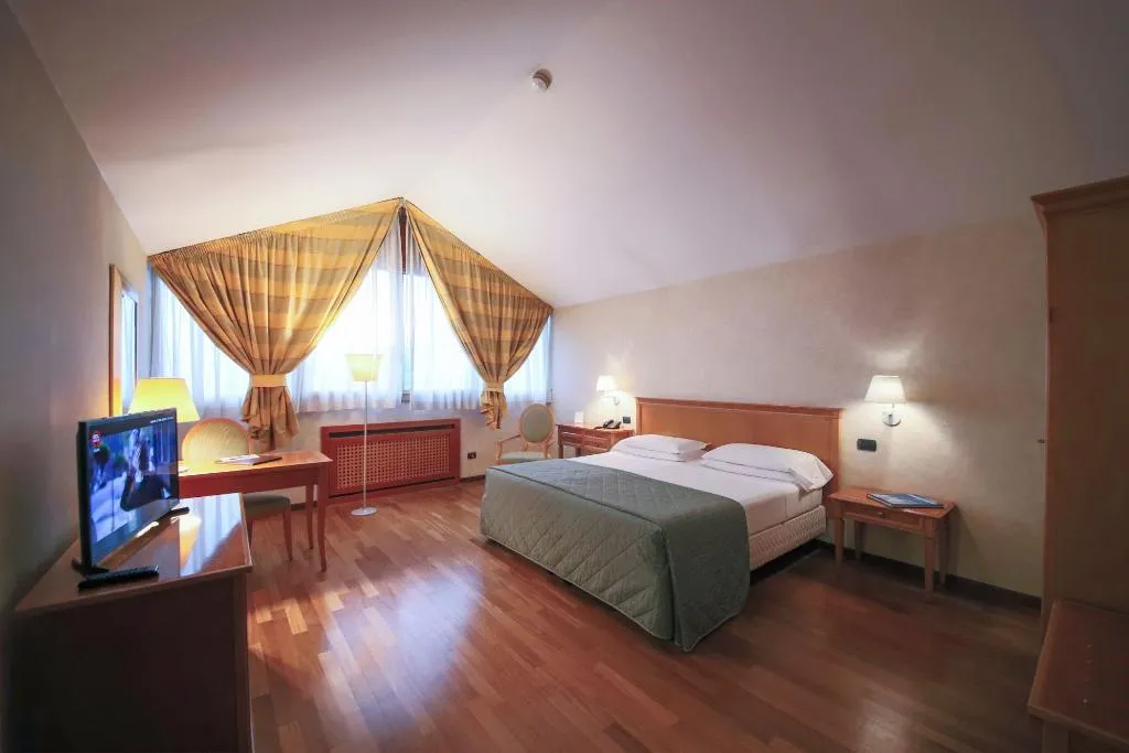Room, Monica Hotel Fiera, Milan