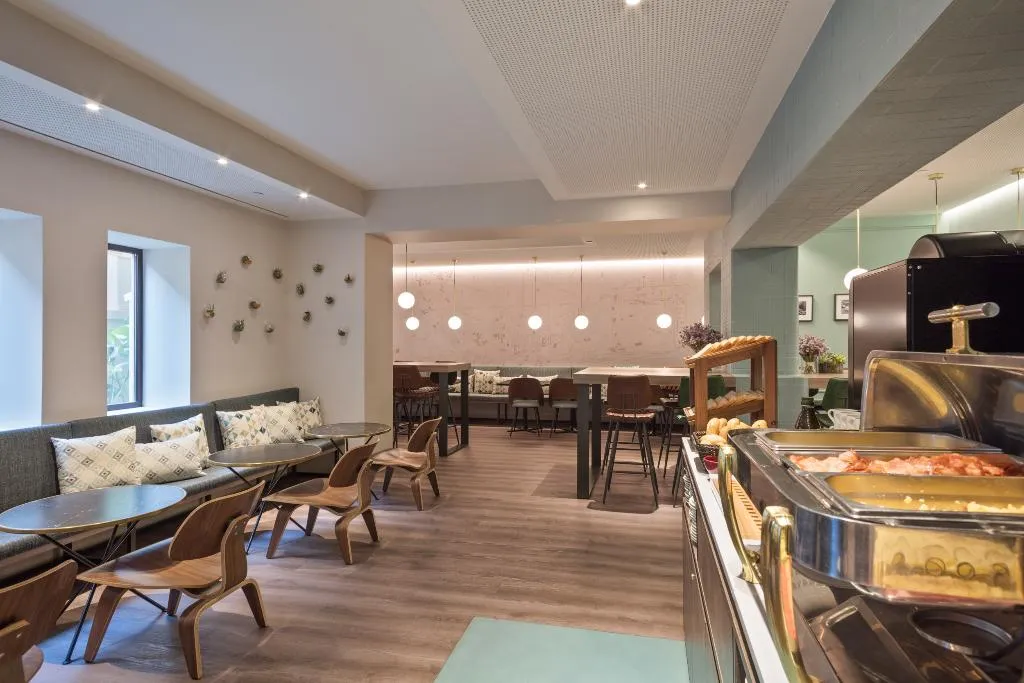 Restaurant, Via Augusta, Barcelona