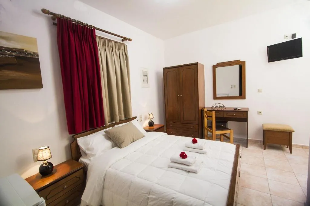 Room, Agarathos, Crete