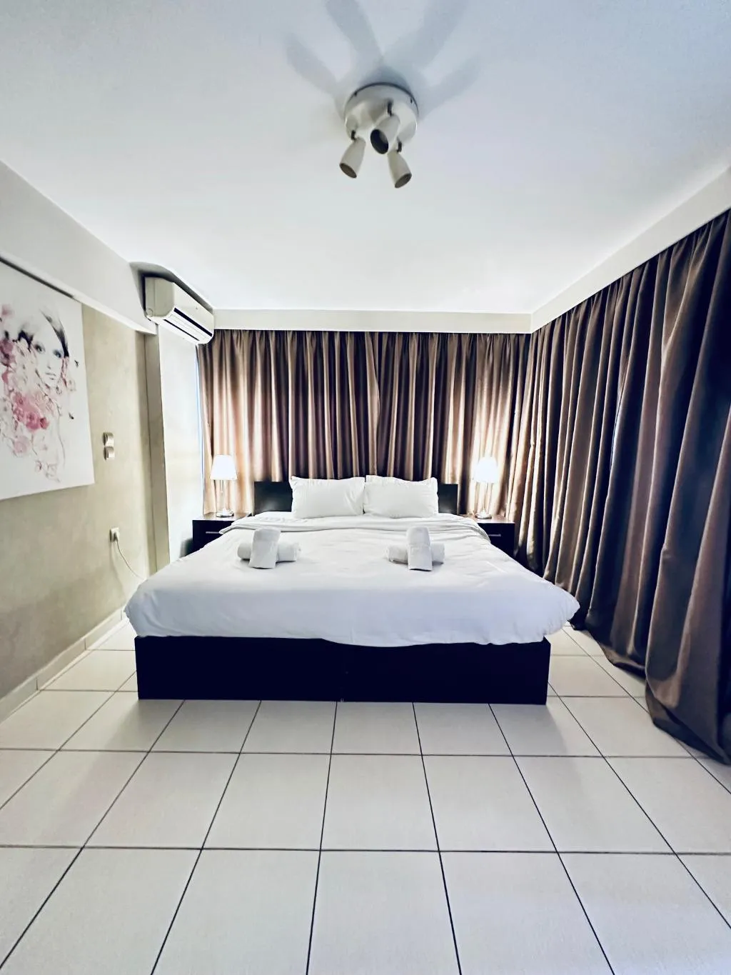 APARTMENT CLASSIC TWO BEDROOMS Room, Mc Queen, Athens