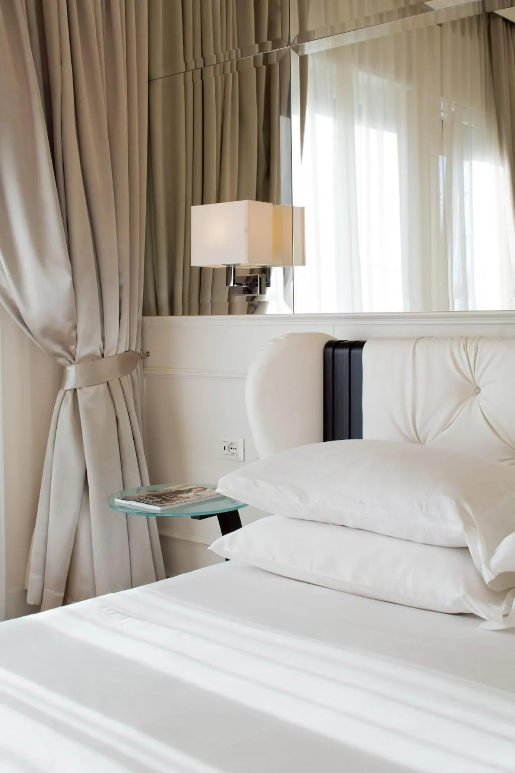 Room, Luxury Suite Milano Duomo, Milan