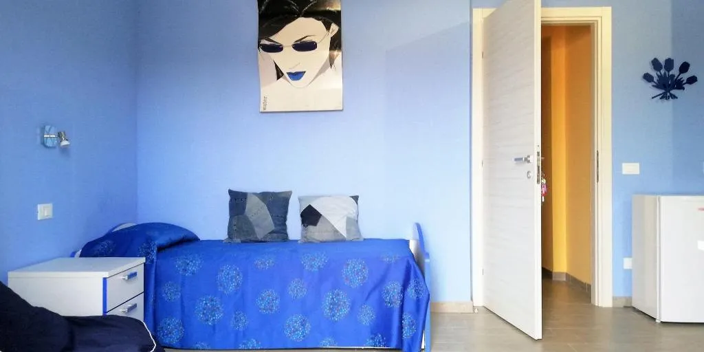 Room, La Roccia Bianca B&B, Catania
