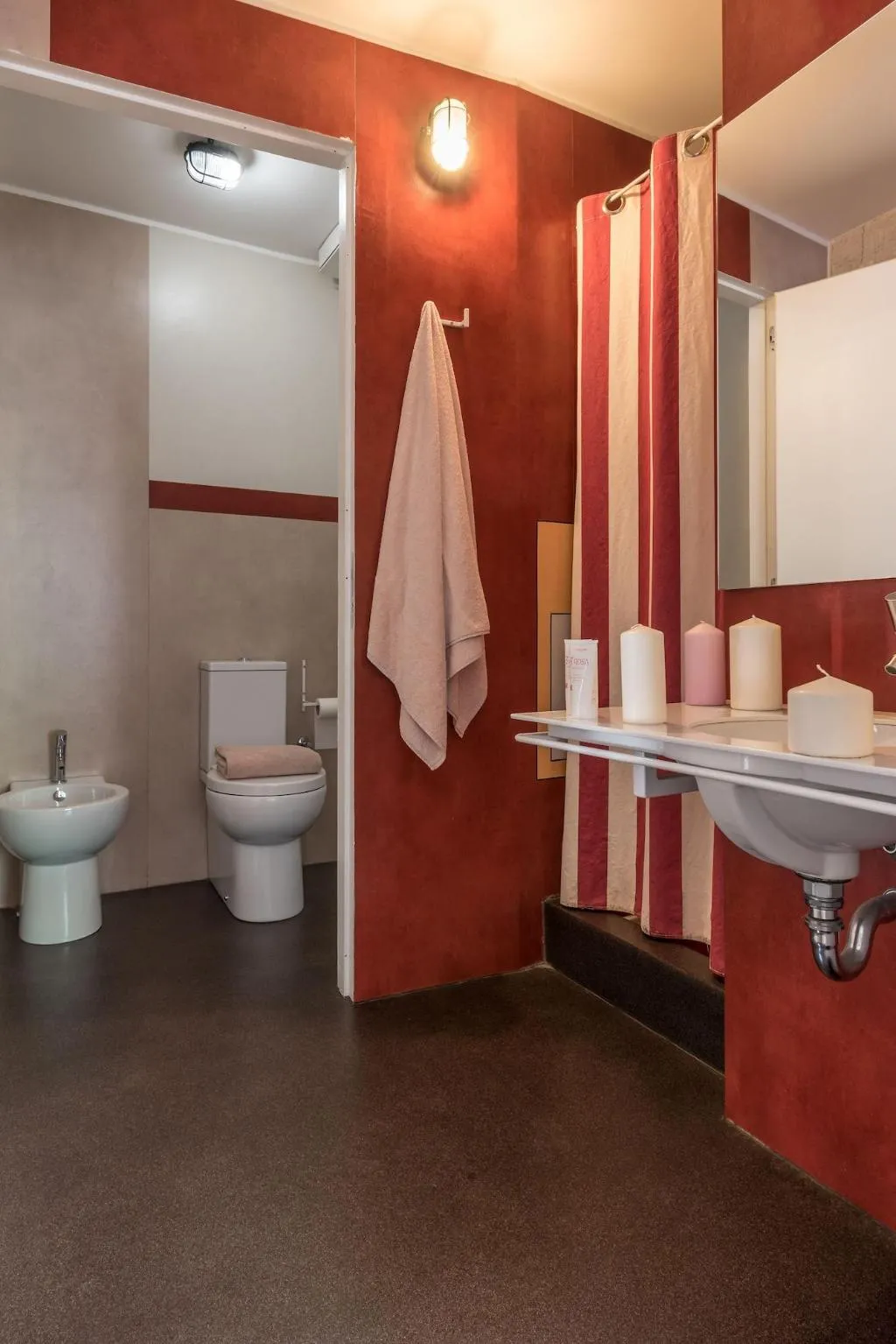 Room, Un Posto A Milano, Milan