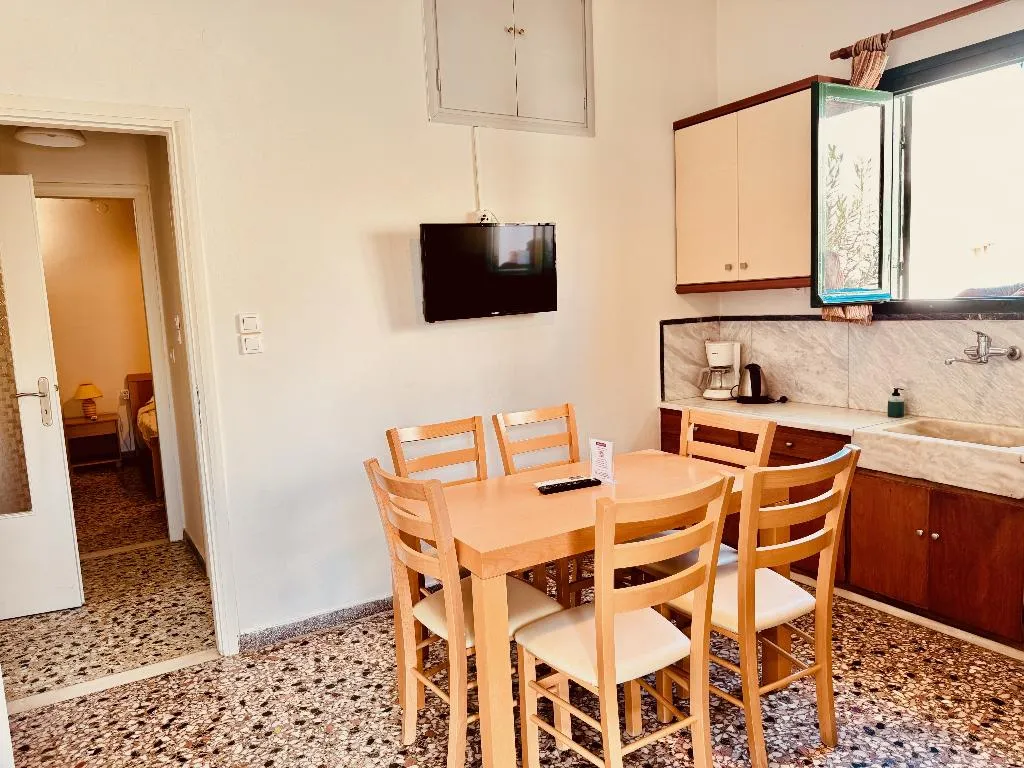 HOUSE THREE BEDROOMS Room, Domenica Apartments, Crete