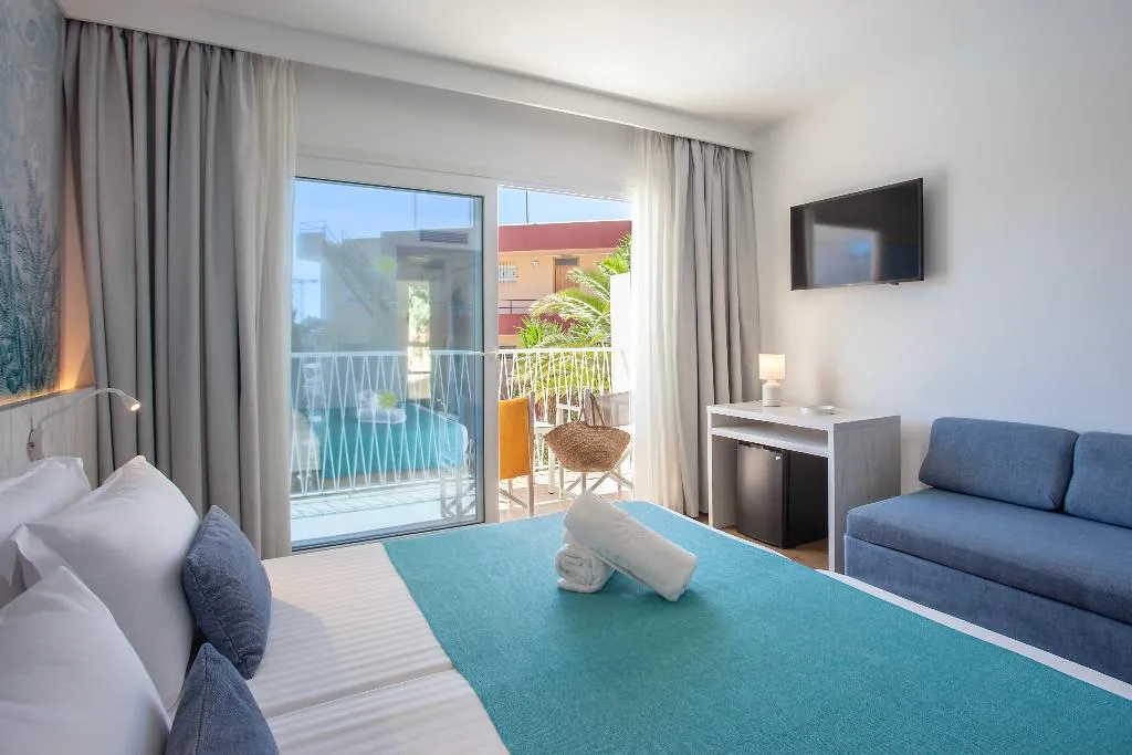 Double or Twin SUPERIOR POOL VIEW Room, Hotel Tora, Majorca