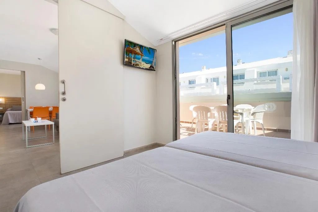 APARTMENT CAPACITY 4 TWO BEDROOMS Room, Aparthotel Odissea Park, Costa Brava