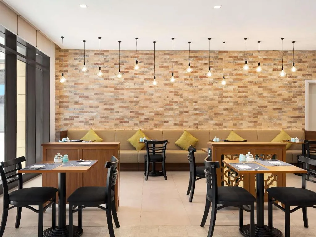 Restaurant, Ibis Styles Dubai Gold District, Dubai