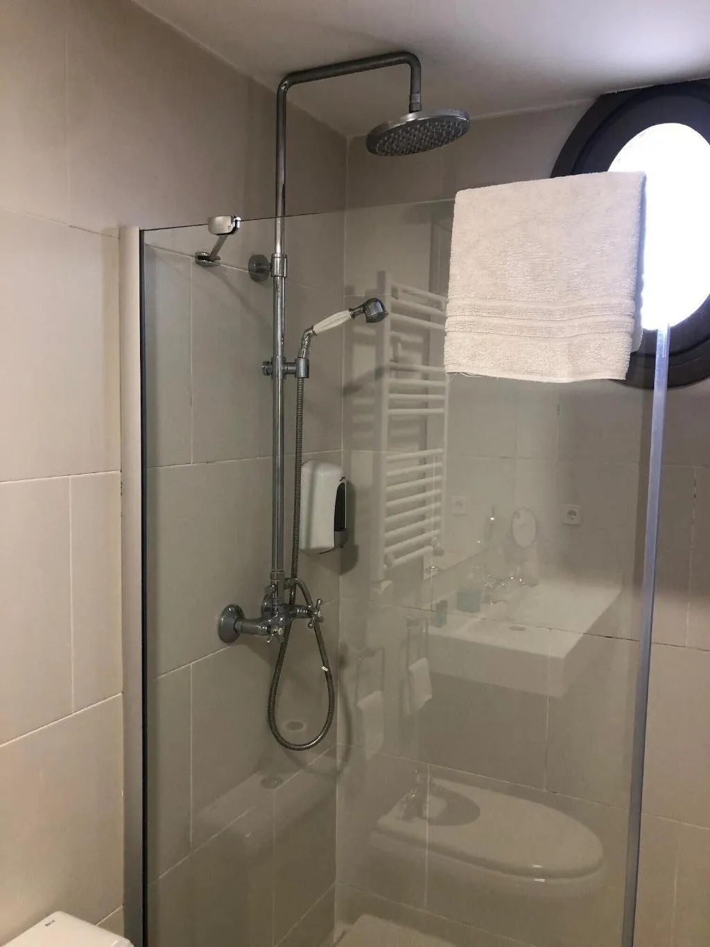 Room, Hotel Llar De Capitans, Barcelona
