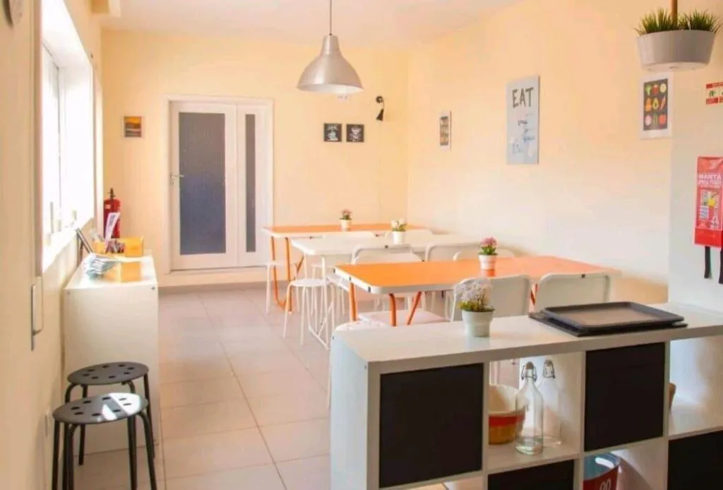 Room, The Beach Corner Guesthouse, Porto