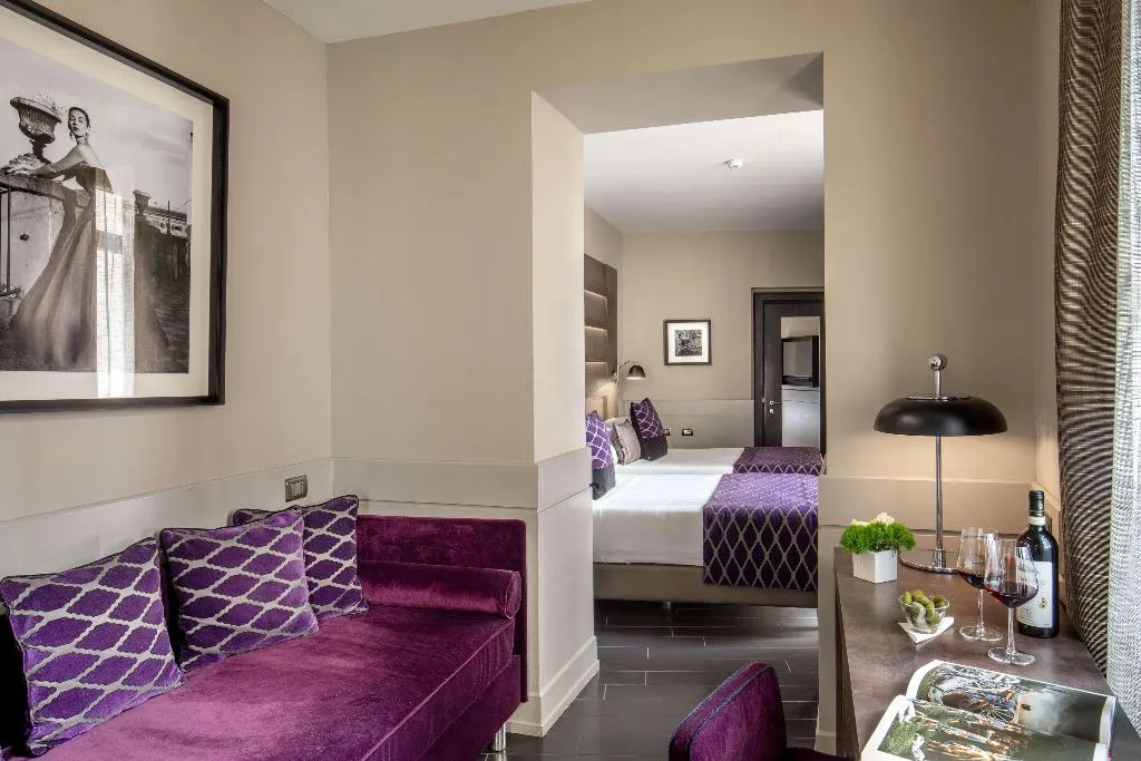Room, The Style, Rome