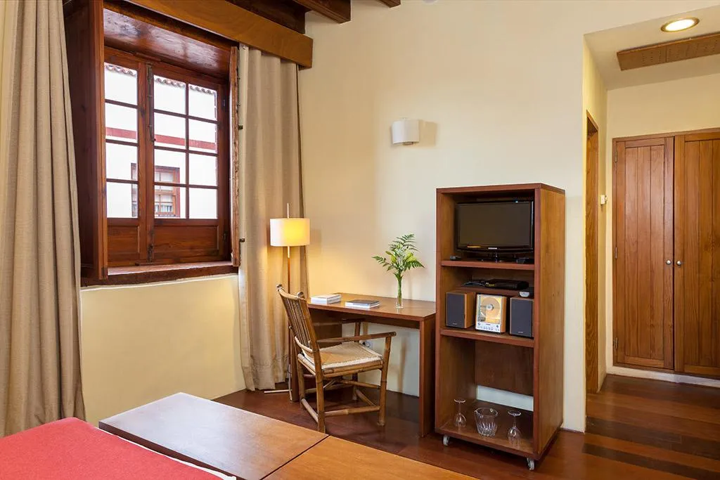 Double or Twin STANDARD Room, Hotel LIVVO La Quinta Roja, Tenerife
