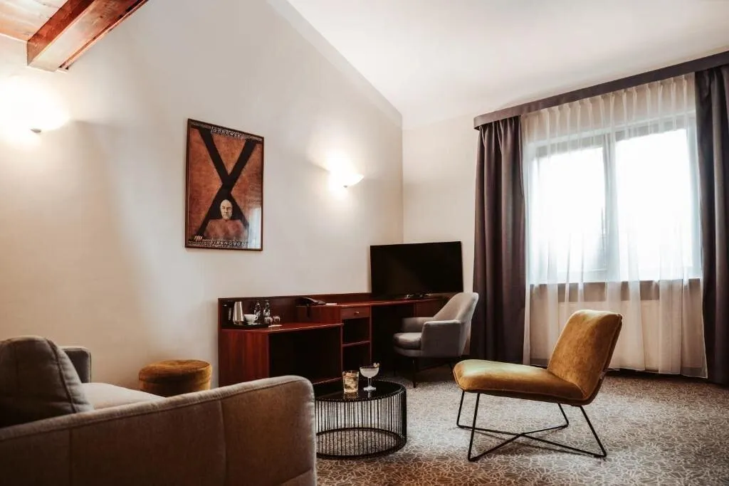 Room, Dwor w Tomaszowicach, Krakow
