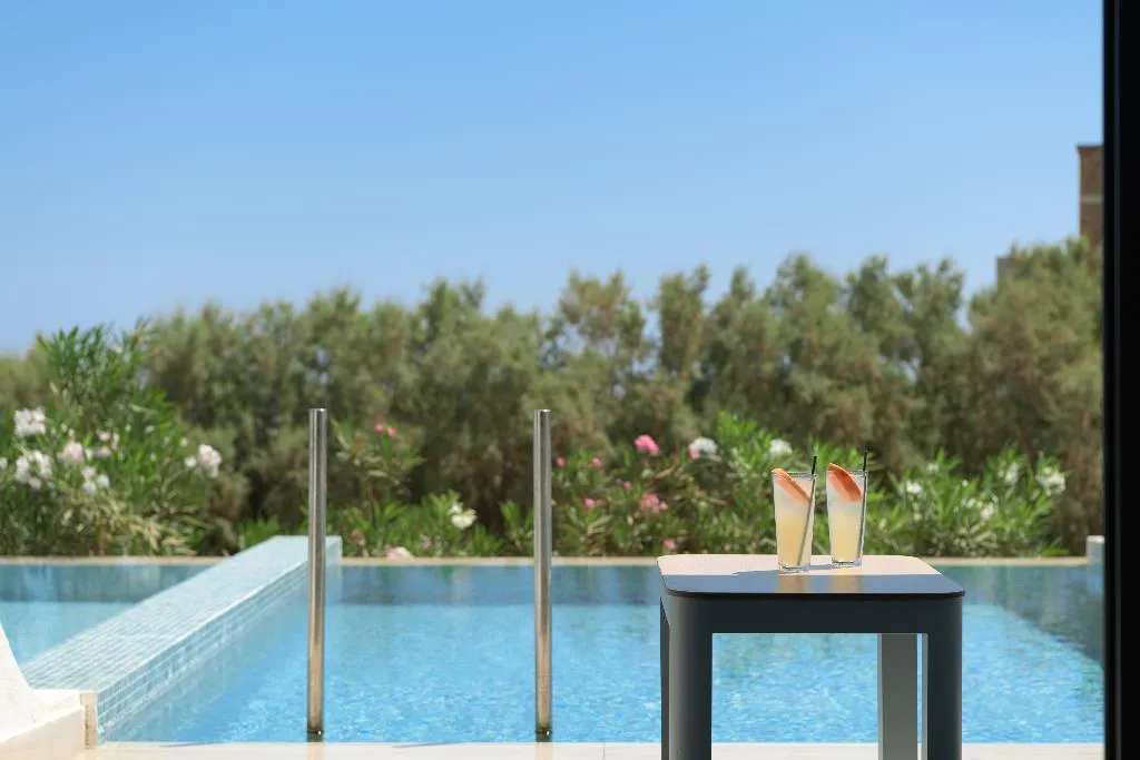 FAMILY ROOM WITH PRIVATE POOL Room, Lyttos Mare, Crete