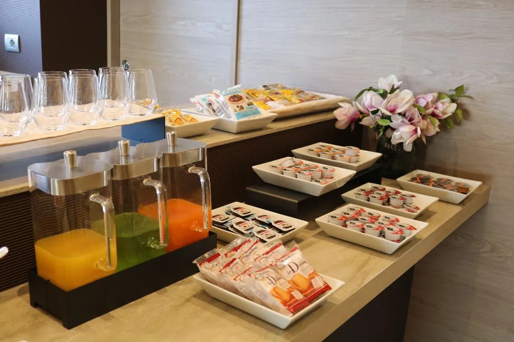Bar, Hotel Horizon Wellness & Spa Resort, BW Signature, Milan