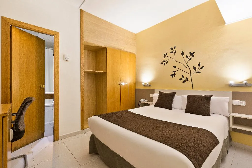 SINGLE INNER Room, Hotel Travessera, Barcelona
