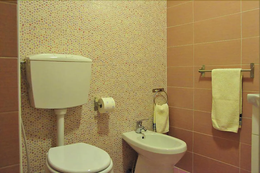 Room, B&B In giro per Napoli, Naples