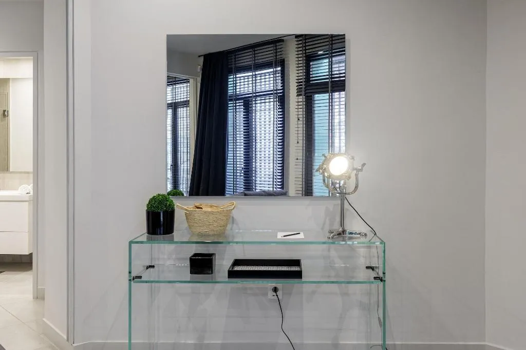 Room, Heart Of Athens, Athens