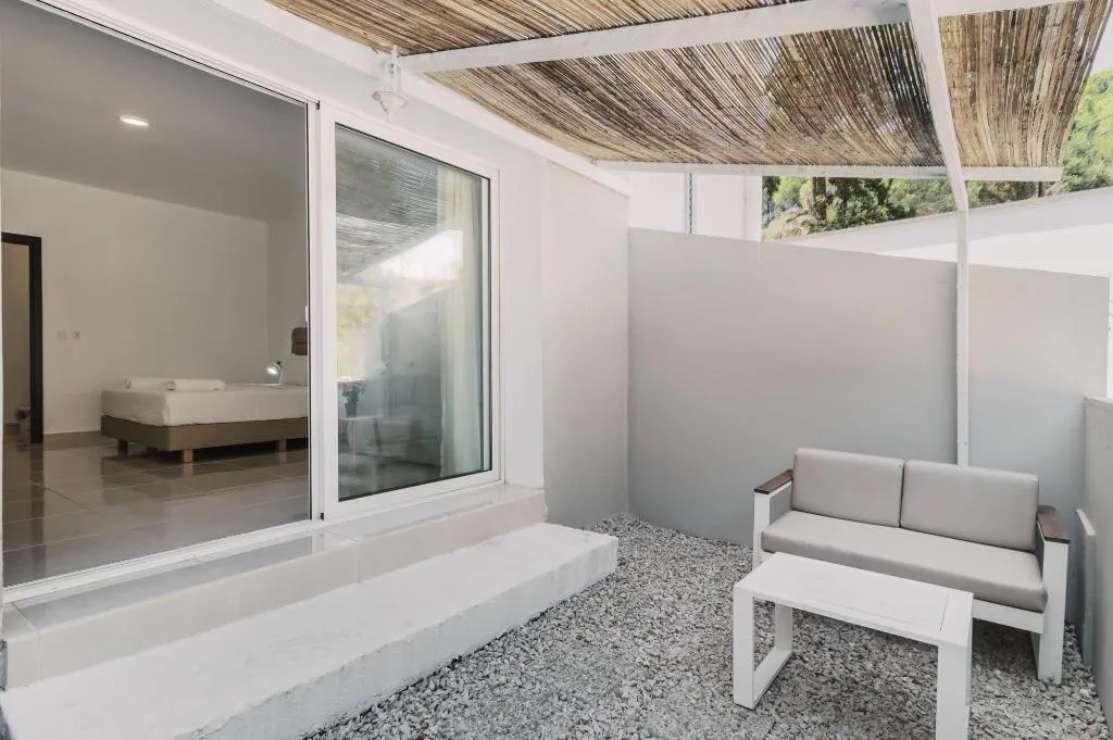 Room, Bamboo Suites, Rhodes
